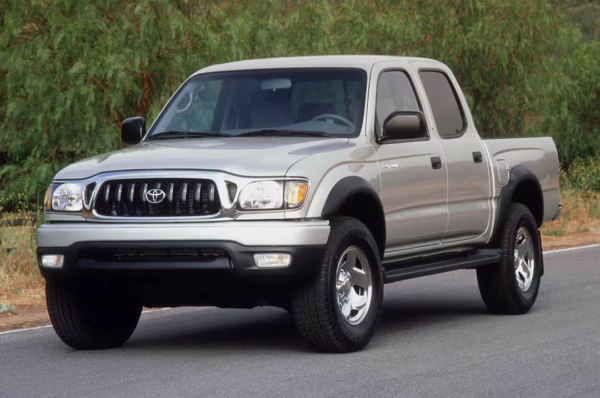 2004-Toyota-Tacoma-front-end Covorase auto din EVA, Toyota Tacoma (2004-2015)